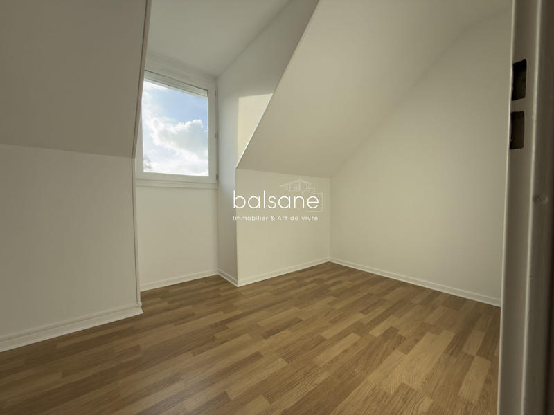 Maison - 96 m² - 6 pièces