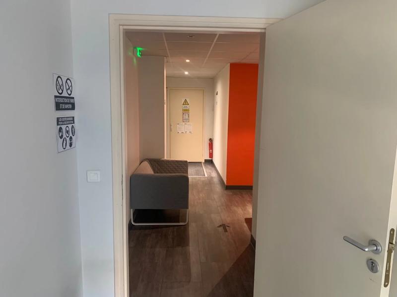 Bureau - 150 m² - 5 pièces