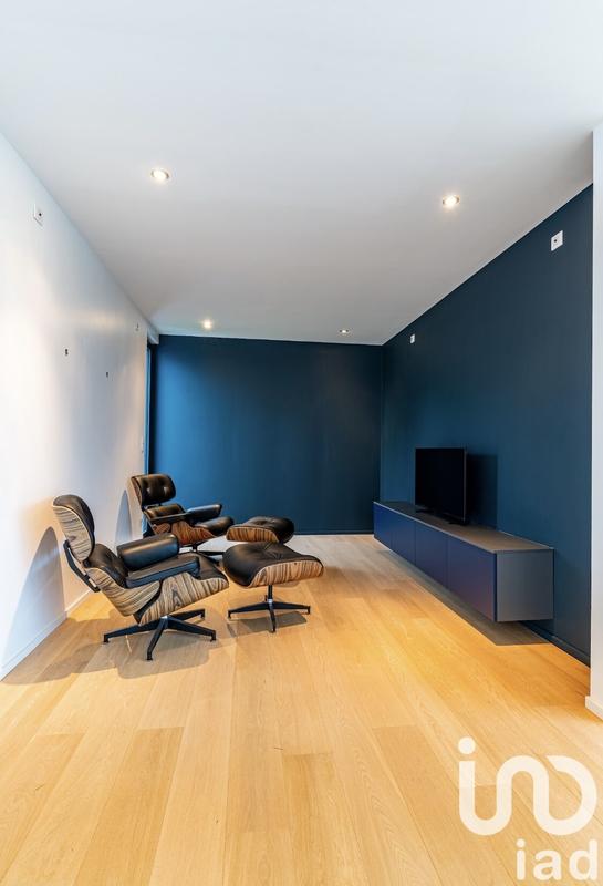 Maison - 240 m² - 8 pièces