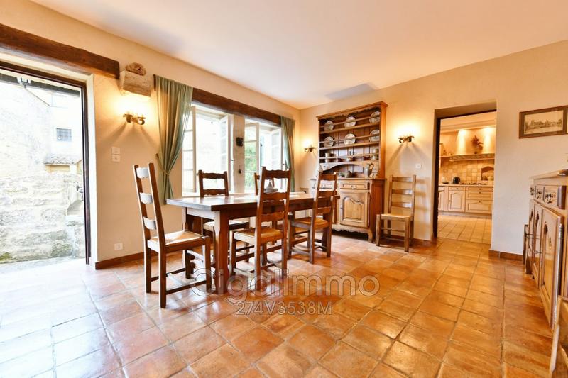 Maison en pierre - 235 m² - 9 pièces