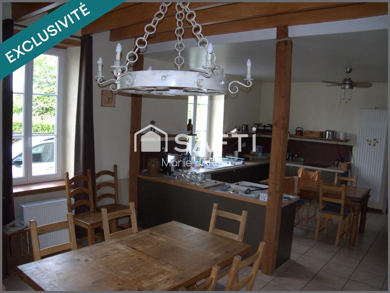 Maison - 220 m² - 6 pièces