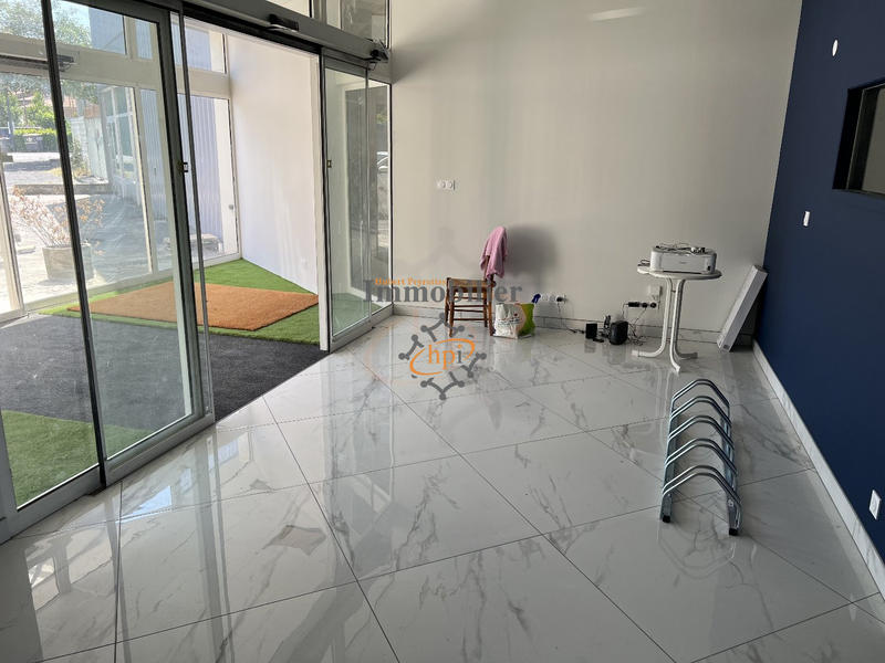 Bureau - 48 m² - 5 pièces