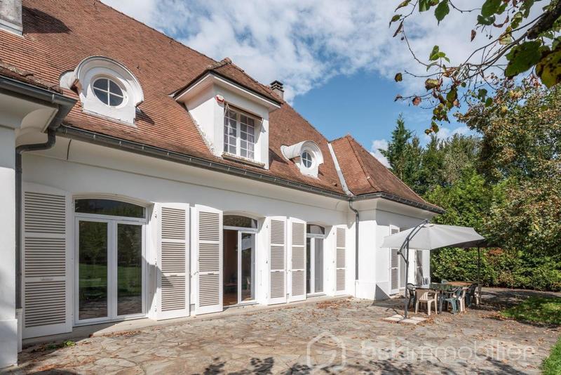 Maison de maîtres - 310 m² - 10 pièces