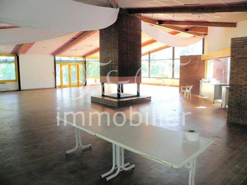 Propriété - 3 000 m²