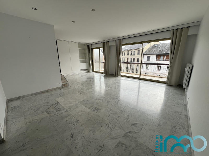 Appartement - 99 m² - 3 pièces