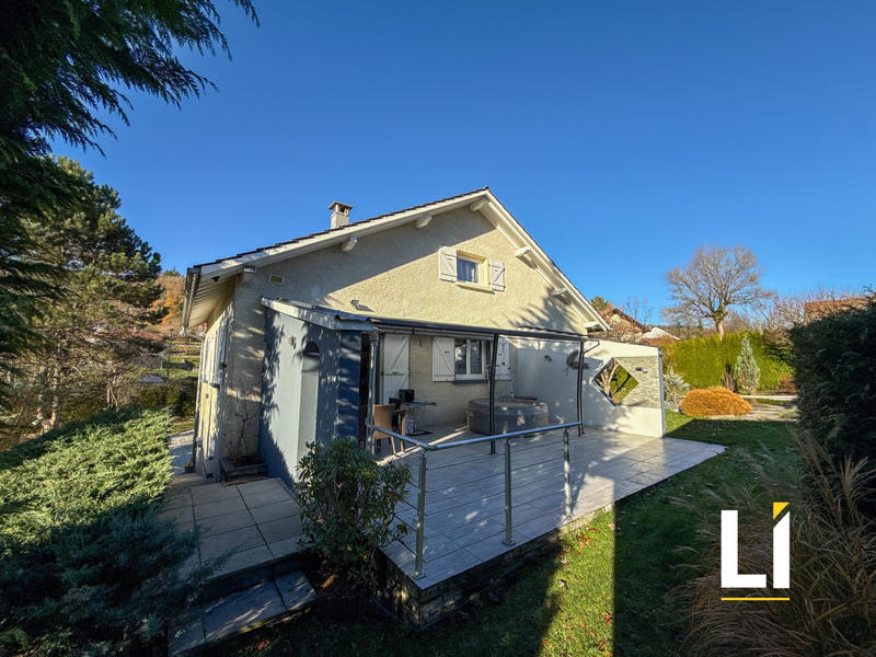 Maison - 111 m² - 5 pièces