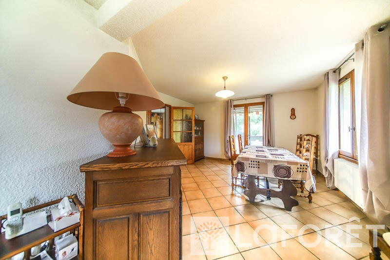 Maison - 180 m² - 6 pièces