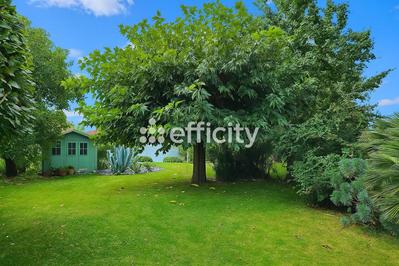 Maison - 196 m² - 7 pièces