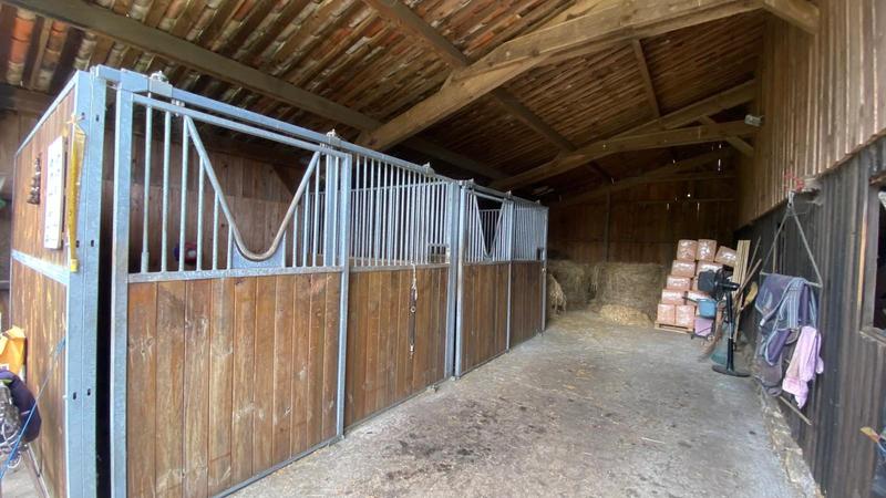 Maison - 220 m² - 7 pièces