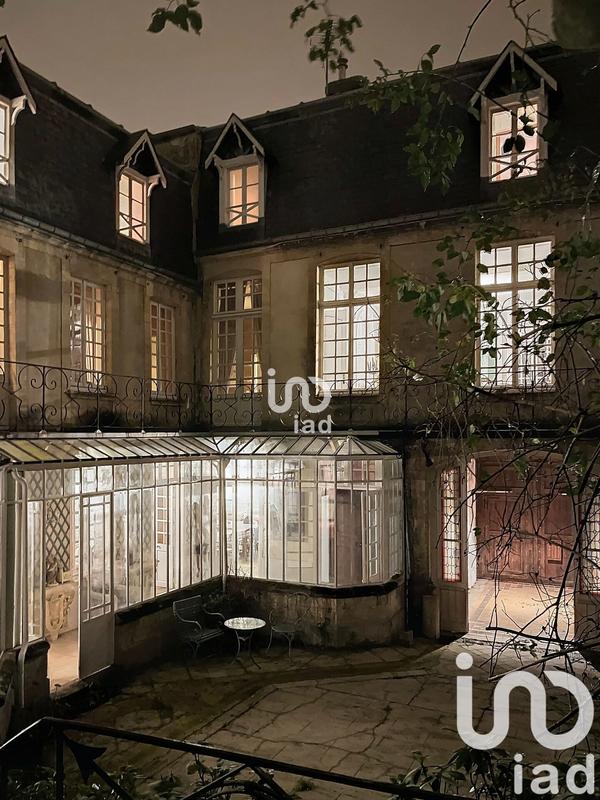 Maison - 416 m² - 17 pièces