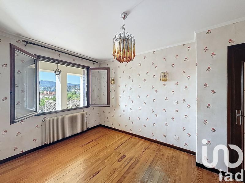 Maison - 167 m² - 6 pièces