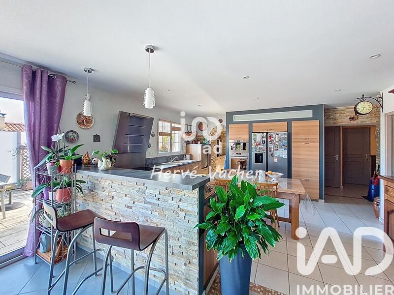 Maison - 152 m² - 5 pièces