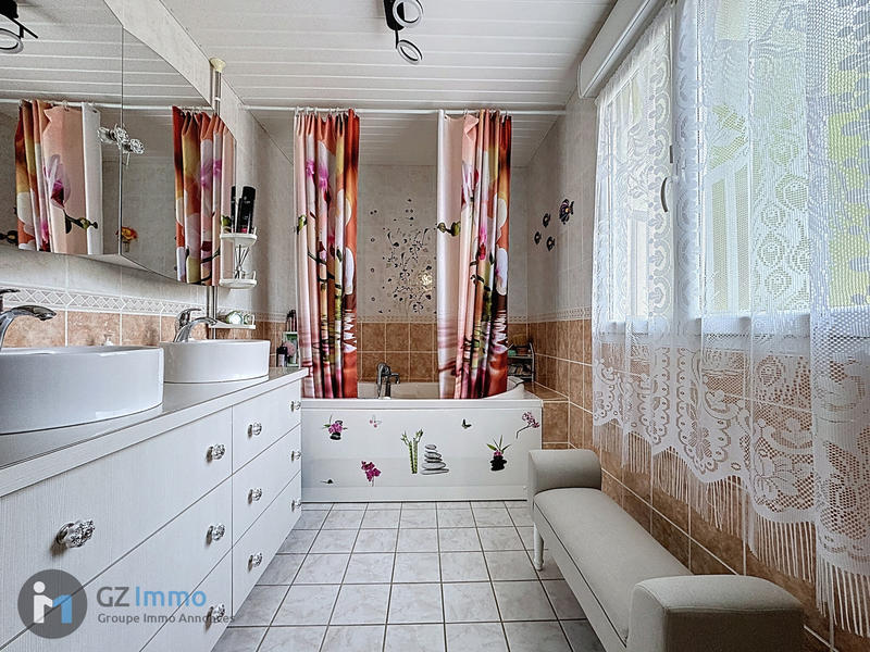 Maison - 92 m² - 5 pièces