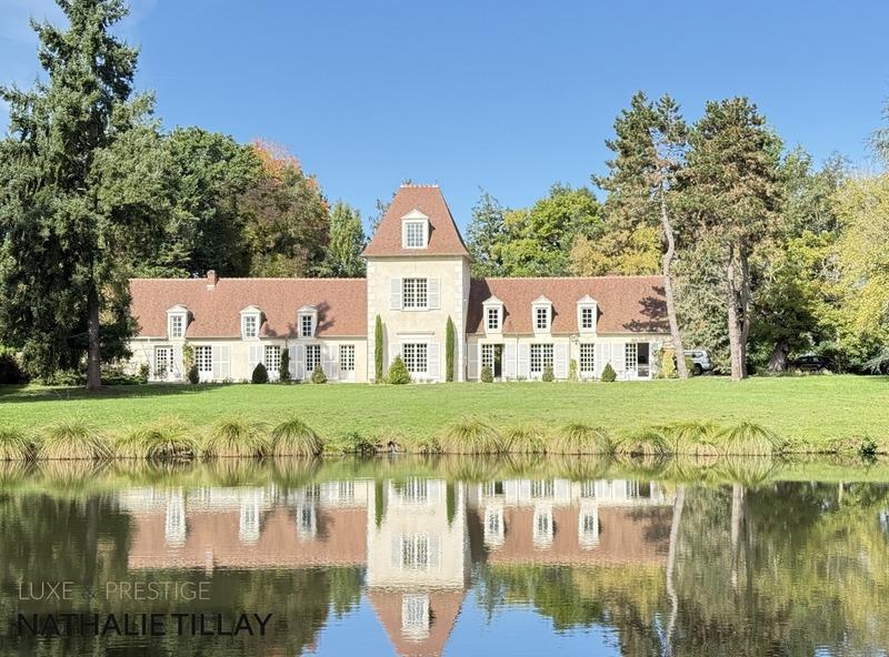 Maison de maîtres - 365 m² - 12 pièces