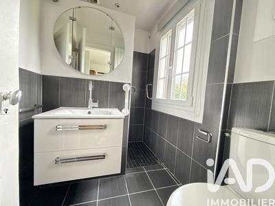 Maison - 104 m² - 5 pièces