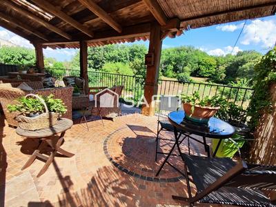 Maison - 137 m² - 5 pièces