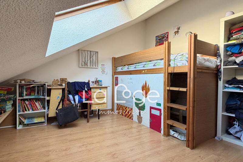 Appartement - 80 m² - 4 pièces