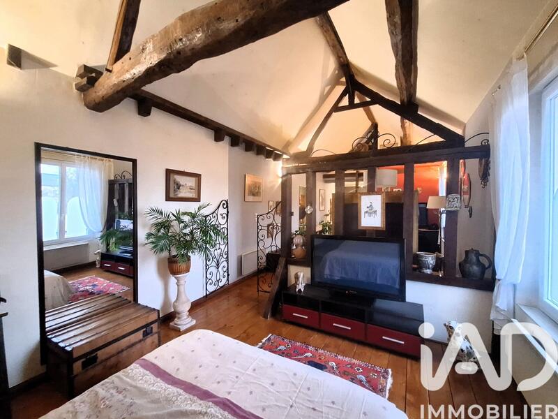 Maison - 210 m² - 5 pièces