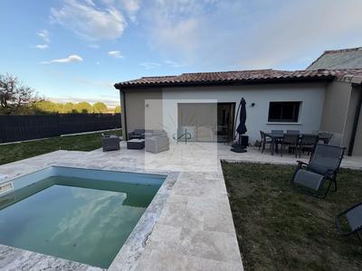 Maison - 110 m² - 4 pièces