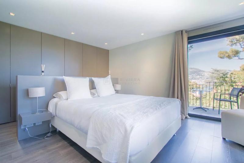 Villa - 200 m² - 5 pièces