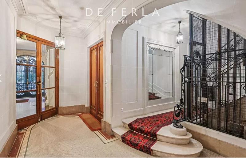 Appartement - 172 m² - 5 pièces