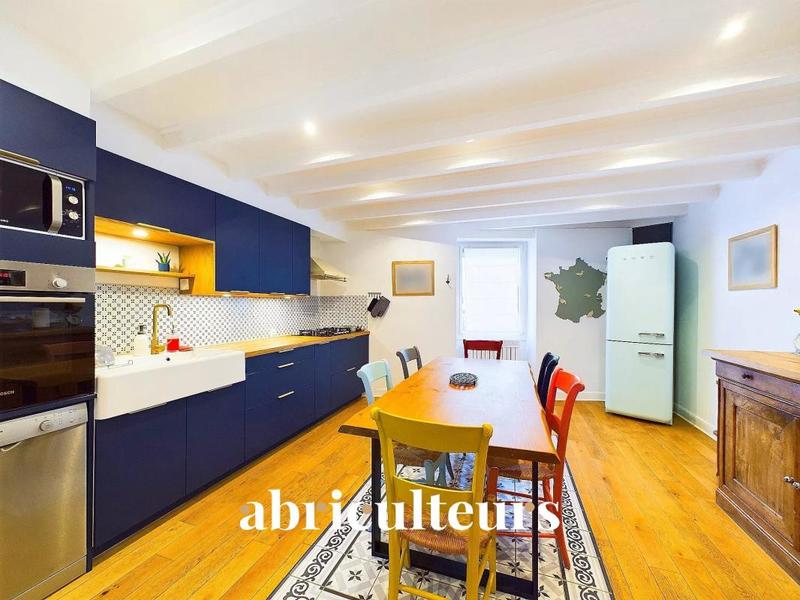 Maison ancienne - 220 m² - 7 pièces