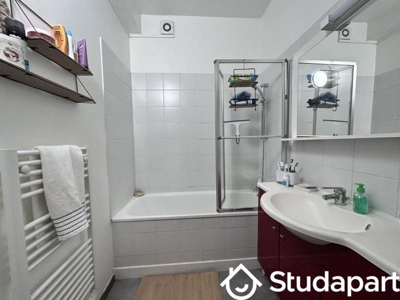 Chambre - 11 m² - 1 pièce