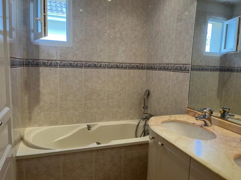 Maison - 153 m² - 7 pièces