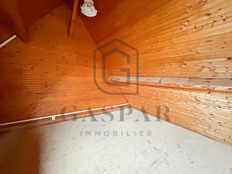 Maison - 99 m² - 5 pièces