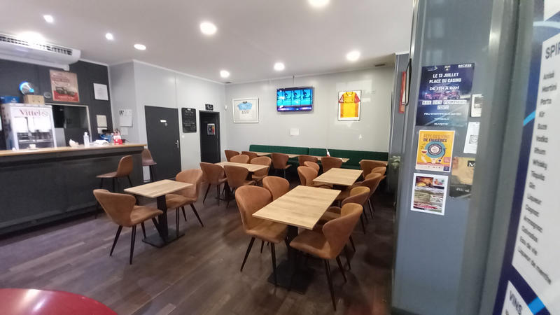 Local commercial - 183 m²