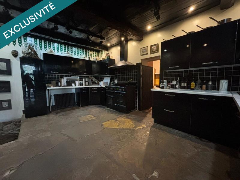 Propriété - 424 m² - 15 pièces