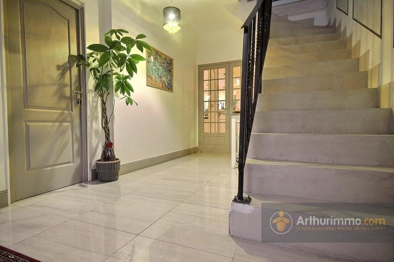 Maison - 257 m² - 6 pièces