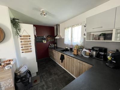 Maison traditionnelle - 111 m² - 5 pièces