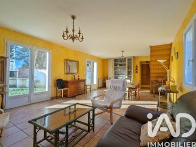 Maison - 92 m² - 4 pièces