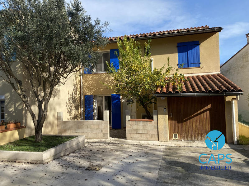 Maison - 90 m² - 5 pièces