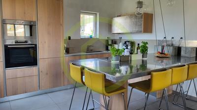 Maison - 121 m² - 4 pièces