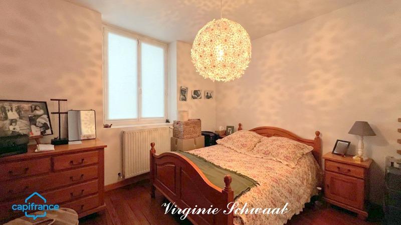 Maison - 261 m² - 7 pièces