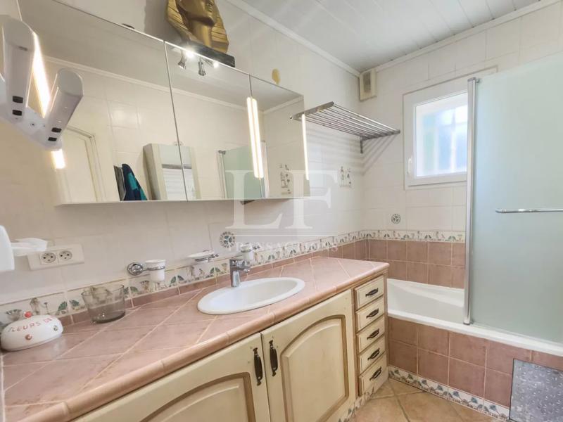 Villa - 179 m² - 5 pièces