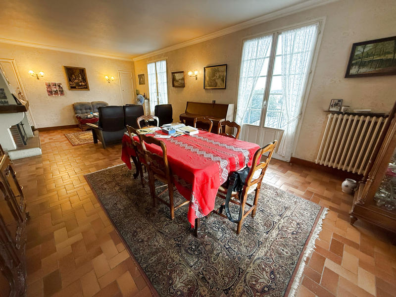 Maison - 181 m² - 7 pièces