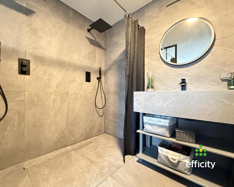 Appartement - 94 m² - 4 pièces