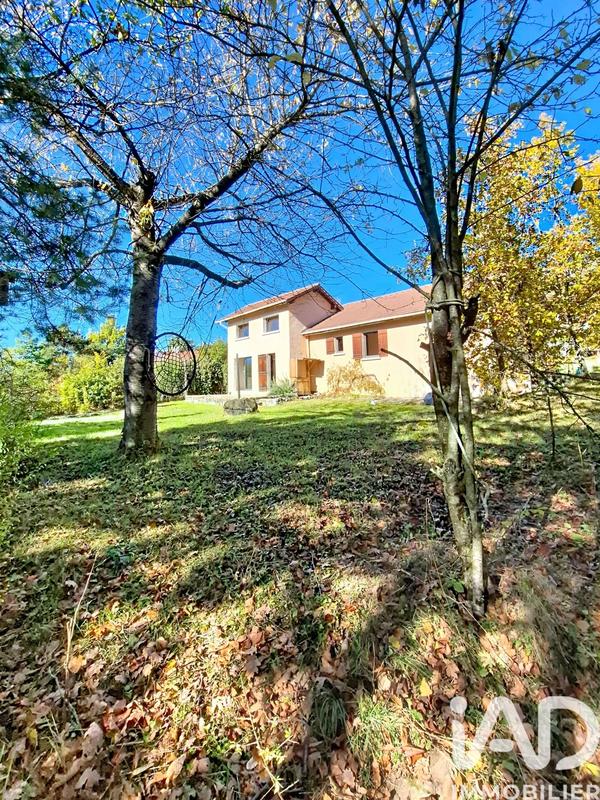 Maison - 105 m² - 5 pièces