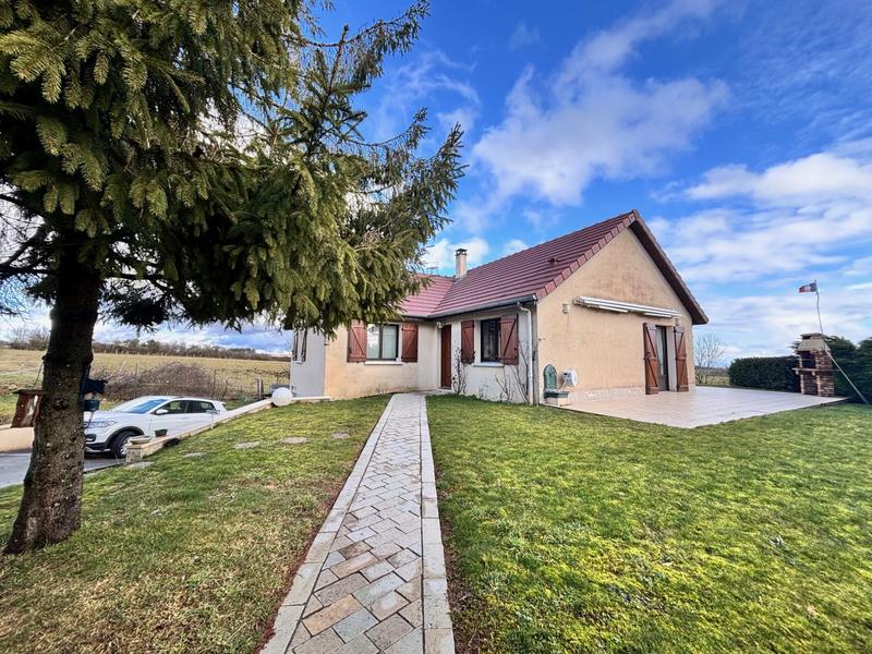 Maison traditionnelle - 89 m² - 6 pièces