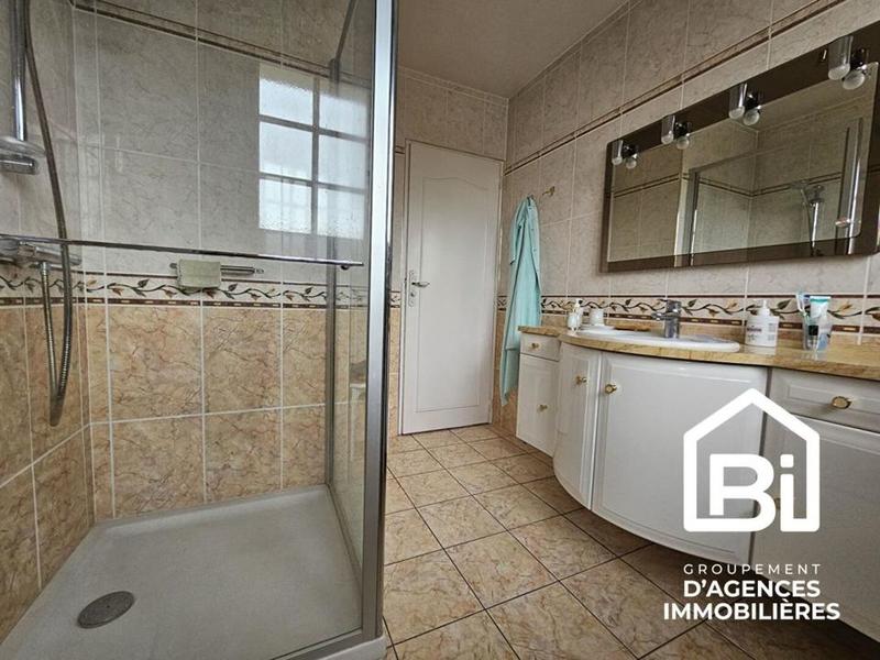 Pavillon - 124 m² - 6 pièces