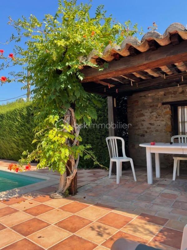 Maison - 120 m² - 4 pièces