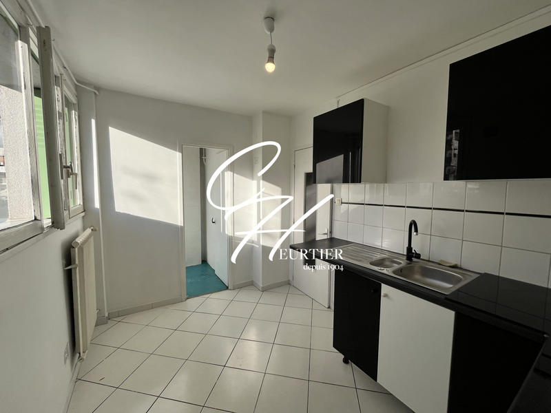 Appartement - 70 m² - 4 pièces