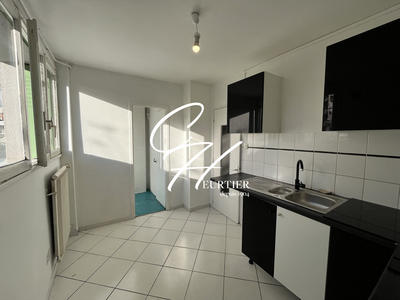 Appartement - 70 m² - 4 pièces