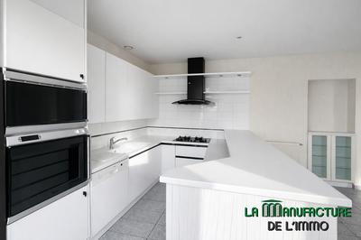 Appartement - 150 m² - 6 pièces