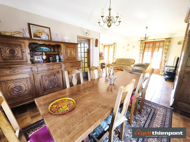 Maison - 230 m² - 7 pièces