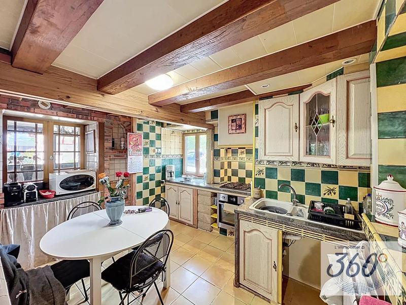 Maison - 185 m² - 7 pièces