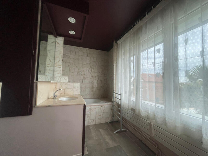 Maison - 159 m² - 7 pièces